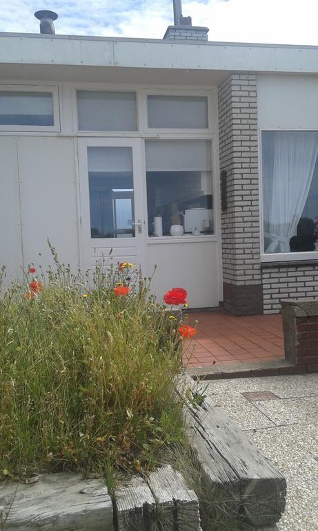 Bungalow Aan Zee Bed & Breakfast *